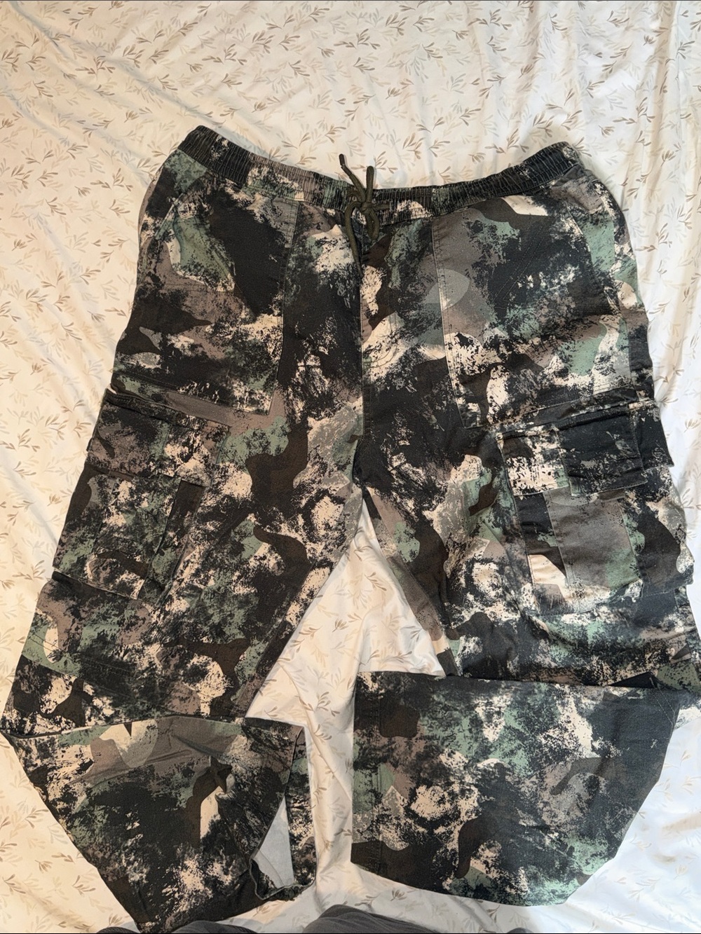 Men's Green fashion Camo Cargo Pants - Drawstring Waist